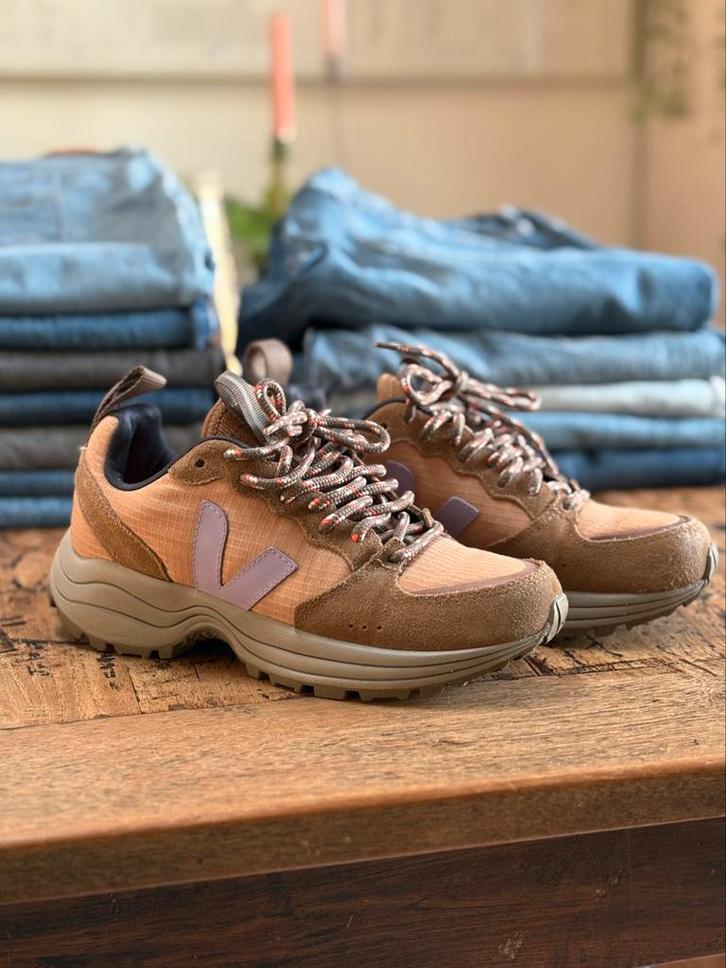 Veja wandelschoenen maat 38, Kleding | Dames, Schoenen, Zo goed als nieuw, Wandelschoenen, Ophalen of Verzenden