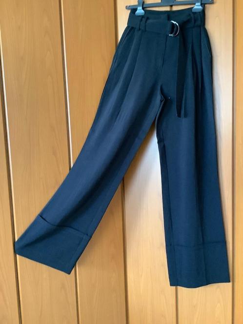 Mooie zwarte broek van merk Massimo Dutti, maat 36., Kleding | Dames, Broeken en Pantalons, Zo goed als nieuw, Maat 34 (XS) of kleiner