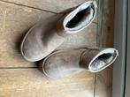 Nieuwe Uggs met bont, maat 40, Kleding | Dames, Schoenen, Beige, Lage of Enkellaarzen, Ophalen of Verzenden, Zo goed als nieuw