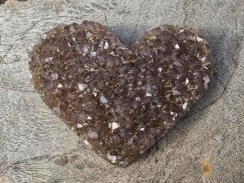 Gaaf amethist hartje, Verzamelen, Mineralen en Fossielen, Mineraal, Ophalen of Verzenden