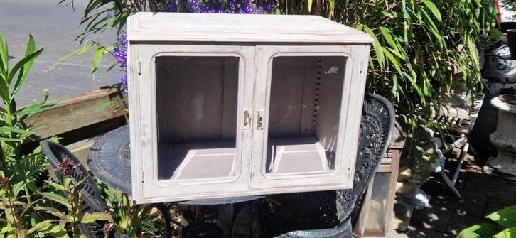 Mooi brocante kastje met verstelbare plankhoogte(brocante), Antiek en Kunst, Antiek | Meubels | Kasten, Ophalen