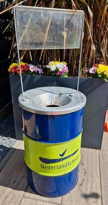 Nederland Schoon afvalton / afvalbak / vuilniston beschikbaar voor biedingen