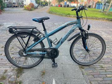 Jongen fıets beschikbaar voor biedingen