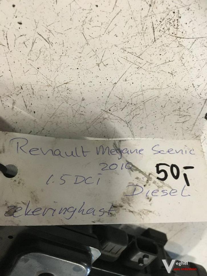 Renault Megane Scenic 1.5 dci 2010 Zekeringkast, Auto-onderdelen, Elektronica en Kabels, Gebruikt, Ophalen of Verzenden