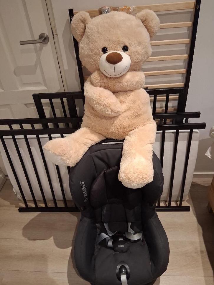 Babybedje met matras autostoeltje en  beer, Kinderen en Baby's, Babywiegjes en Ledikanten, Zo goed als nieuw, Ledikant, Ophalen