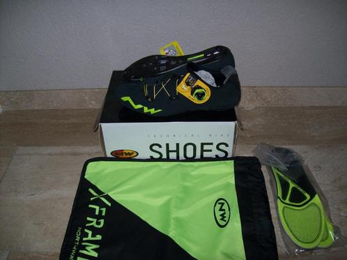 Nieuwe Northwave Extreme RR race schoenen maat 42, 43, Fietsen en Brommers, Fietsaccessoires | Fietskleding, Nieuw, Heren, Schoenen