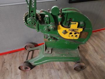 Mega robuuste vintage staalknipper beschikbaar voor biedingen
