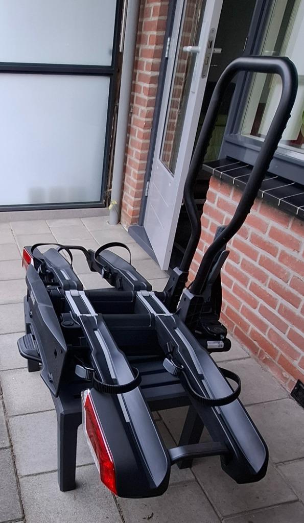 **Nieuwste Thule EasyFold 3 model 2025**, Auto diversen, Fietsendragers, Nieuw, Trekhaakdrager, 2 fietsen, Brede banden, Elektrische fiets