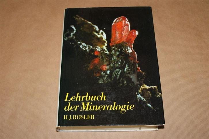 Standaardwerk over mineralogie !!, Verzamelen, Mineralen en Fossielen, Ophalen of Verzenden