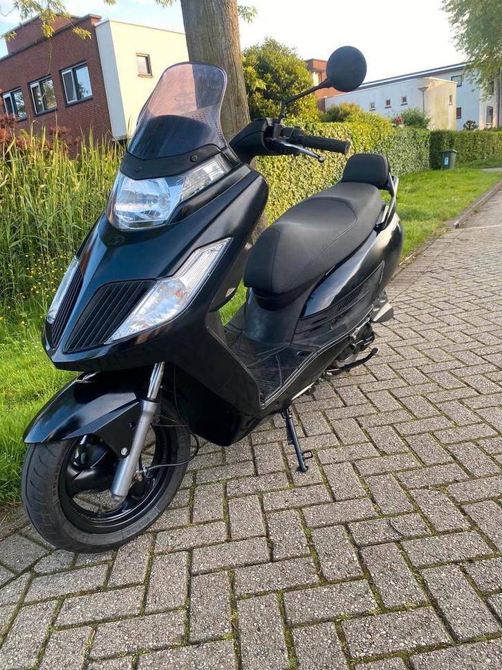 Kymco Dink 50 Geel Kenteken rijdt momenteel niet, Fietsen en Brommers, Scooters | Kymco, Gebruikt, Overige modellen, Maximaal 45 km/u
