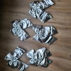 5 zilveren kerst strikken, Ophalen