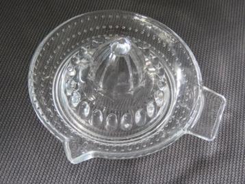 Vintage glazen citruspers beschikbaar voor biedingen