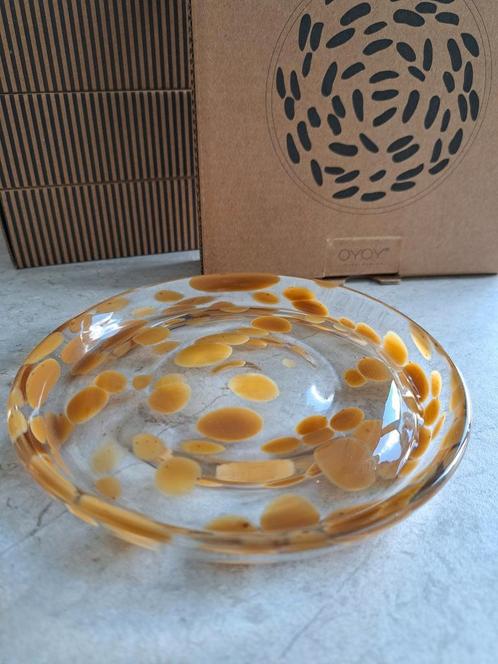 Nieuw OYOY Jali Dessert Plate amber/ 5 stuks beschikbaar, Huis en Inrichting, Keuken | Servies, Nieuw, Bord(en), Glas, Ophalen of Verzenden
