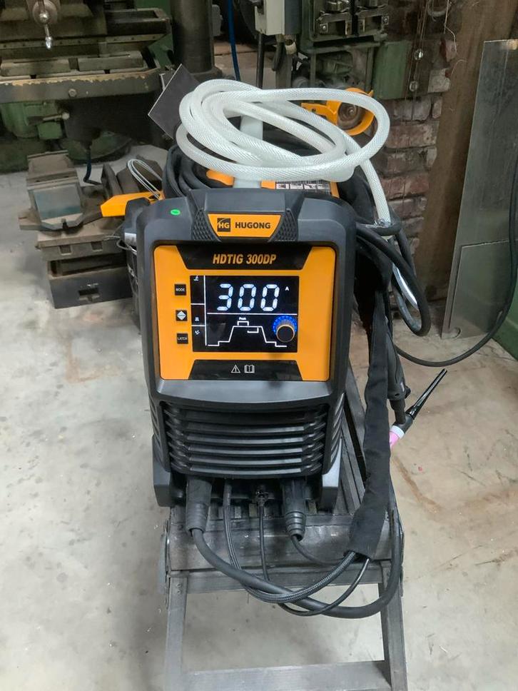Nieuw Hugong HDTIG 300DP lasapparaat DC professioneel, Doe-het-zelf en Verbouw, Gereedschap | Lasapparaten, Nieuw, Tig, 250 ampère of meer
