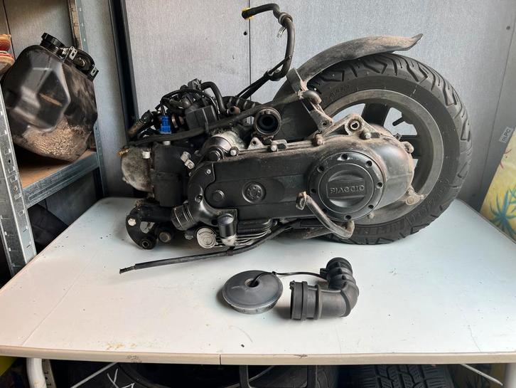 Piaggo Zip iget E4 Blok, Fietsen en Brommers, Brommeronderdelen | Scooters, Gebruikt, Piaggio, Blok, Ophalen