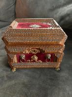 Antiek Tramp Art Kistje met Fluweel en Messing, Antiek en Kunst, Ophalen of Verzenden