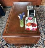 Engelse langoor salontafel met bruin leder + goud opdruk, Antiek en Kunst, Antiek | Meubels | Tafels, Ophalen