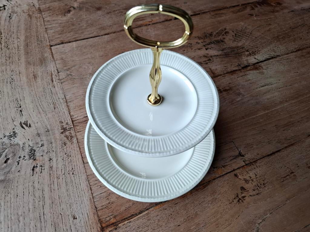 Wedgwood etagere, Ophalen of Verzenden, Wedgwood, Porselein, Schaal of Schalen