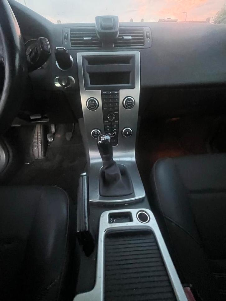 Volvo V50 1.6 D 2008 Zwart, Auto's, Volvo, V50, Diesel, B, Stationwagon, Handgeschakeld, Origineel Nederlands, Zwart, Grijs, Voorwielaandrijving