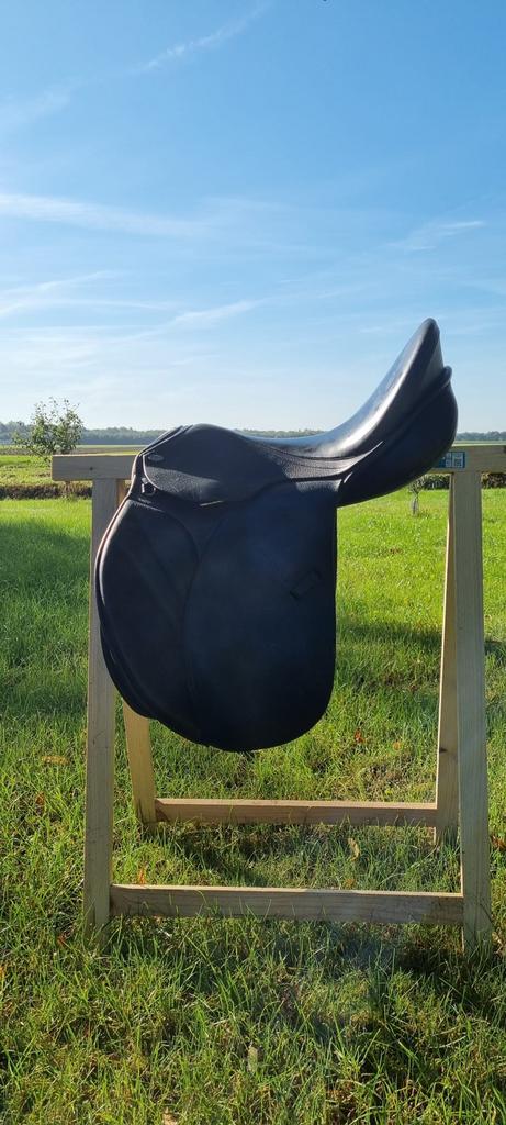 Euroriding Opal Event veelzijdigheidszadel, Dieren en Toebehoren, Paarden en Pony's | Zadels, Zo goed als nieuw, Ophalen of Verzenden