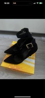 Zwarte pumps met enkelbandje - maat 39, Ophalen of Verzenden, Gedragen, Zwart, Pumps