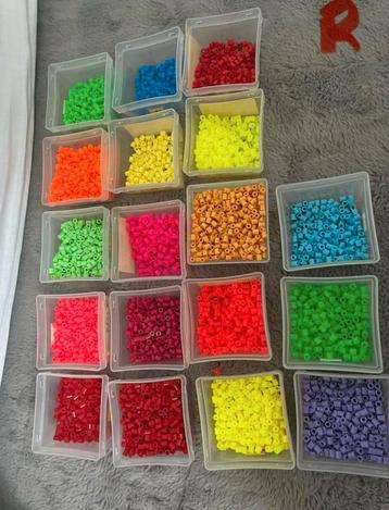 Strijk Kralen Set + Pegboards beschikbaar voor biedingen