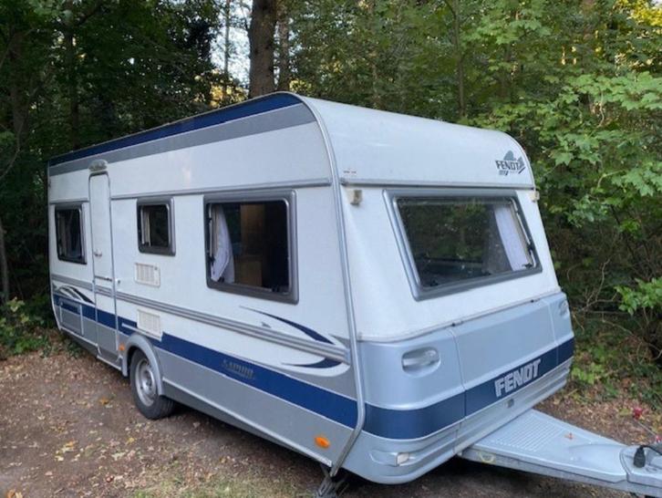 Hele mooie Fendt Saphir 490 TF, Caravans en Kamperen, Caravans, Particulier, tot en met 4, 1000 - 1250 kg, Rondzit, Fendt, Dwarsbed