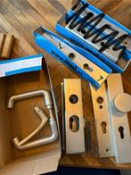 3x AMI Deurbeslag SKG 2 sterren en SKG 3 sterren, Ophalen of Verzenden, Gebruikt, Overige materialen, Klink of Kruk