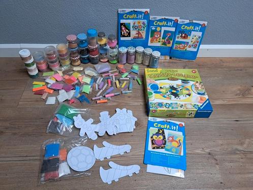 Leuke set met gekleurd zand, Hobby en Vrije tijd, Knutselen, Zo goed als nieuw, Materiaal, Ophalen of Verzenden