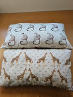 2 Kussens kinderkamer - Giraffe & Aapjes 30x50, Huis en Inrichting, Woonaccessoires | Kussens, Ophalen of Verzenden, Nieuw, Beige