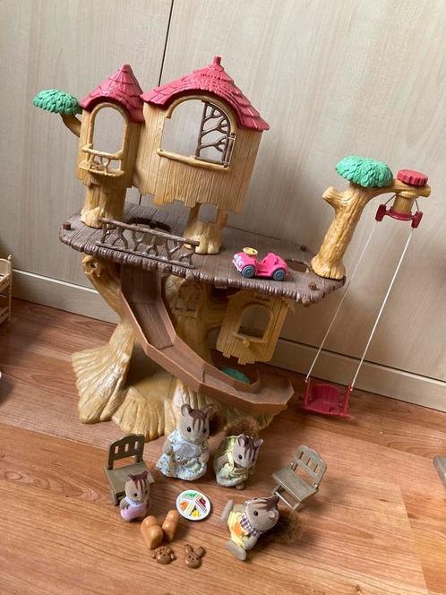 Sylvanian families boomhut, Kinderen en Baby's, Speelgoed | Poppenhuizen, Zo goed als nieuw, Poppenhuis, Ophalen of Verzenden
