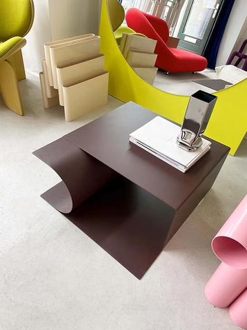 HEM Glyph Alpha design salontafel/bijzettafel chocoladebruin beschikbaar voor biedingen