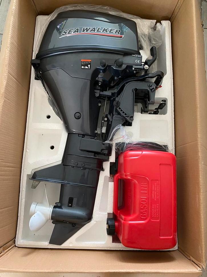 Sea walker 9.8 pk fourstroke ( tohatsu ), Watersport en Boten, Buiten- en Binnenboordmotoren, Zo goed als nieuw, Benzine, Minder dan 5 pk