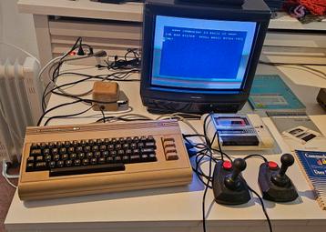 Commodore 64 incl. monitor/televisie beschikbaar voor biedingen