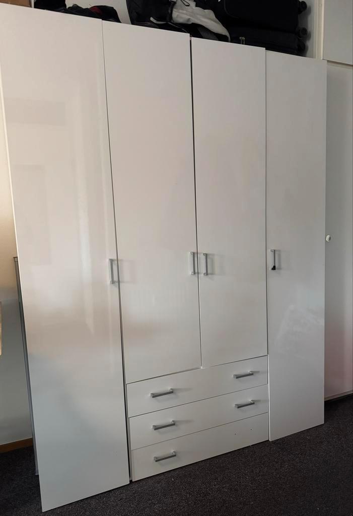 Kast met 4 deuren, Huis en Inrichting, Kasten | Kledingkasten, Gebruikt, 200 cm of meer, 150 tot 200 cm, 50 tot 75 cm, Met deur(en)