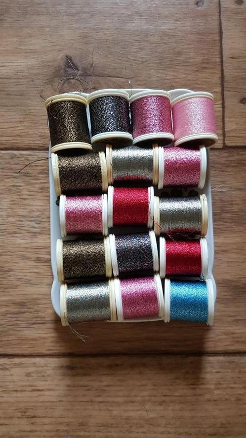 16 klosjes dmc borduurgaren +gratis borduurstrengetjes, Hobby en Vrije tijd, Borduren en Borduurmachines, Nieuw, Borduurgaren of Zijde