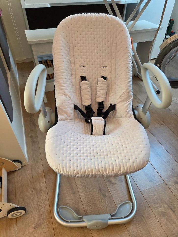 Béaba hoog/laag wipstoel lichtgrijs, Kinderen en Baby's, Wipstoeltjes, Zo goed als nieuw, Wipstoel, Overige merken, Met gordel(s) of riempje(s)