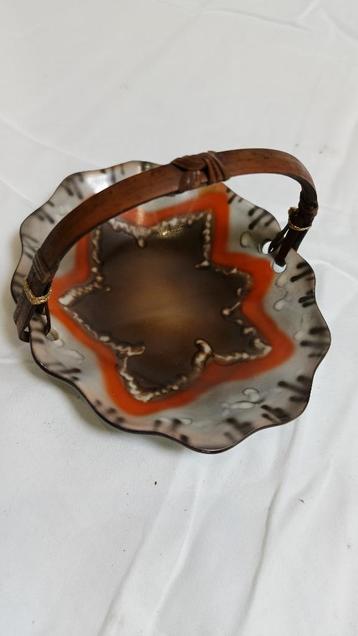 Retro bonbonschaaltje met hengsel – keramiek, 50s stijl beschikbaar voor biedingen