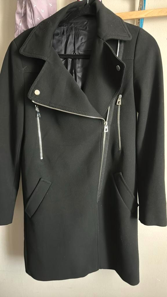 Zwarte Dames Jas - Maat M, Kleding | Dames, Jassen | Winter, Zo goed als nieuw, Maat 38/40 (M), Zwart, Ophalen of Verzenden