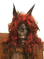 zwart rode heksen pruik duivel pruik + zwarte boa, Kleding | Dames, Ophalen of Verzenden