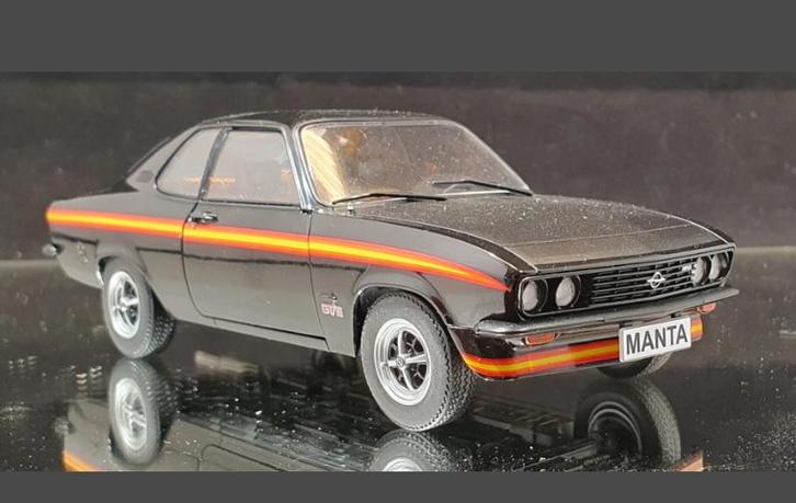 Opel A Manta Black Edition 1:24 Whitebox, Hobby en Vrije tijd, Modelauto's | 1:24, Zo goed als nieuw, Auto, Overige merken, Ophalen of Verzenden