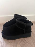 Ugg Mini Platform Zwart, Kleding | Dames, Schoenen, Ophalen, Zwart, Lage of Enkellaarzen, Zo goed als nieuw