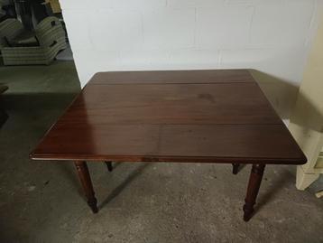 Engelse Klaptafel beschikbaar voor biedingen