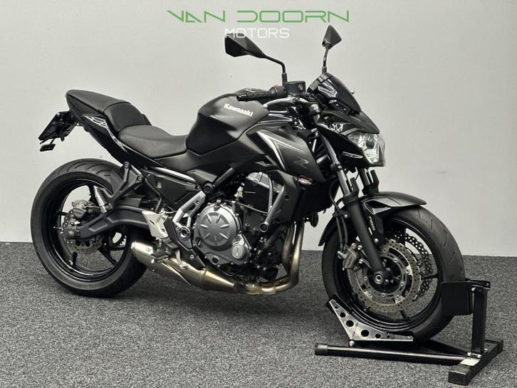 Kawasaki Z 650 ABS | Black | LED | Korte kentekenplt. | 8 DK, Motoren, Motoren | Kawasaki, Bedrijf, Naked bike, meer dan 35 kW