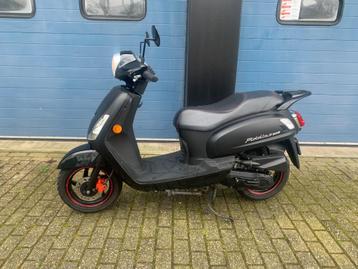 sym fiddle 2 bromscooter met slechts 7830km