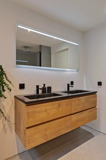 Wiesbaden Ambi one Badkamerspiegel LED + verwarming 140 cm beschikbaar voor biedingen