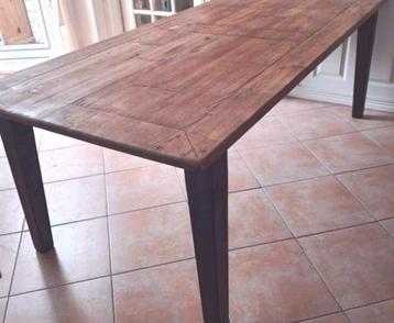 Houten eettafel 220 x 100 cm beschikbaar voor biedingen