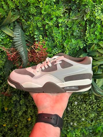 Jordan 4 RM Bruin Maat 44 - Nieuw! beschikbaar voor biedingen