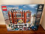 LEGO 10264 Garage op de hoek Sealed, Kinderen en Baby's, Speelgoed | Duplo en Lego, Ophalen of Verzenden, Nieuw