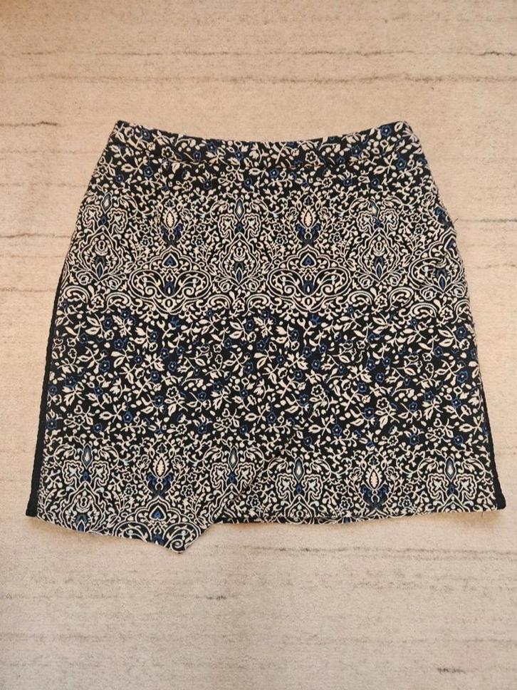 Jacquard rok maat M / 38, Kleding | Dames, Rokken, Zo goed als nieuw, Maat 38/40 (M), Zwart, Boven de knie, Ophalen of Verzenden